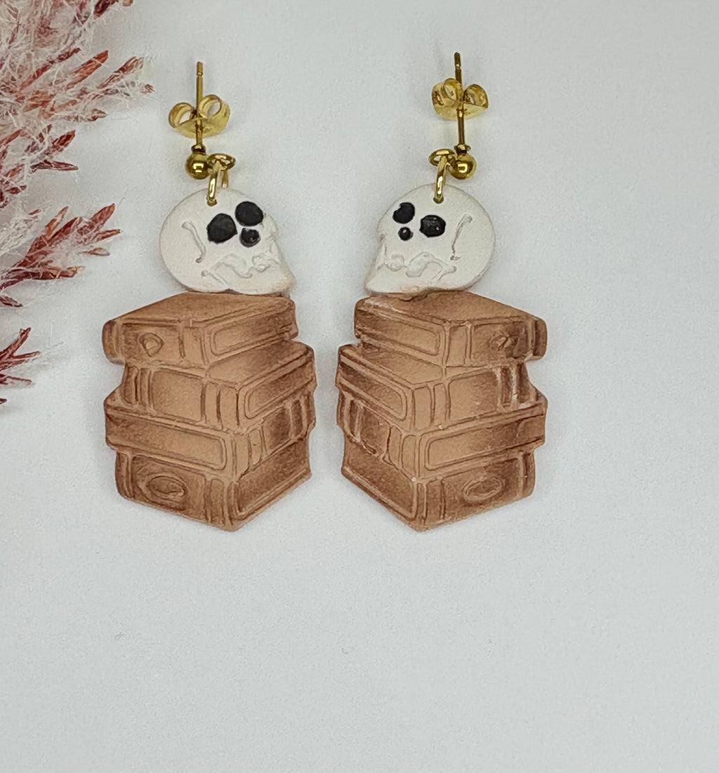 Pendientes Halloween libros calavera
